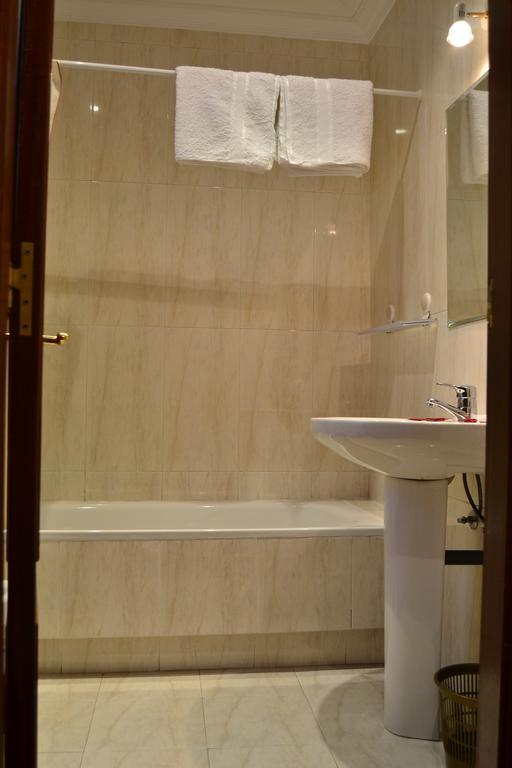 Pension Residencia Buenos Aires Виго Екстериор снимка