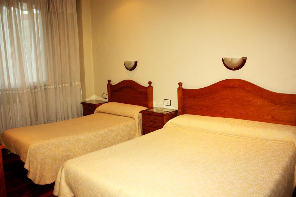 Pension Residencia Buenos Aires Виго Екстериор снимка